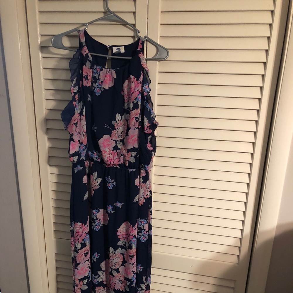 Old Navy Floral Maxi dress